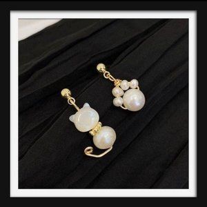 Cute Cat and Paw earrings Stud Earring Golden perfect Gift sparkly Cat Gift